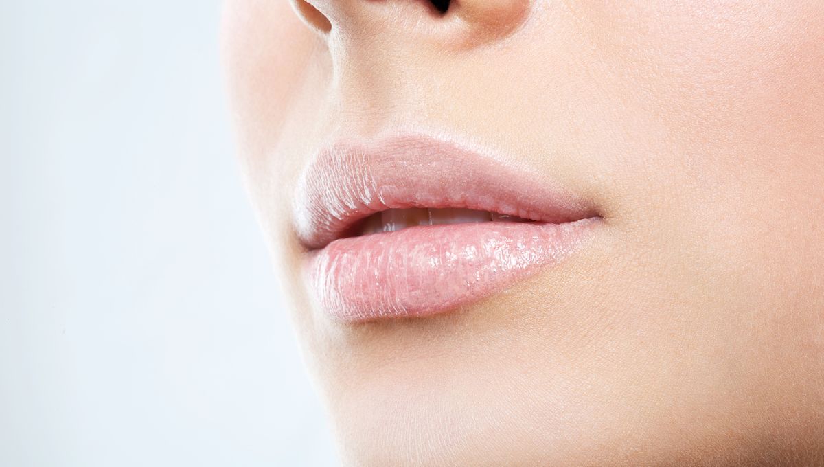 Lippenaufspritzung Mit Hyaluronsaure